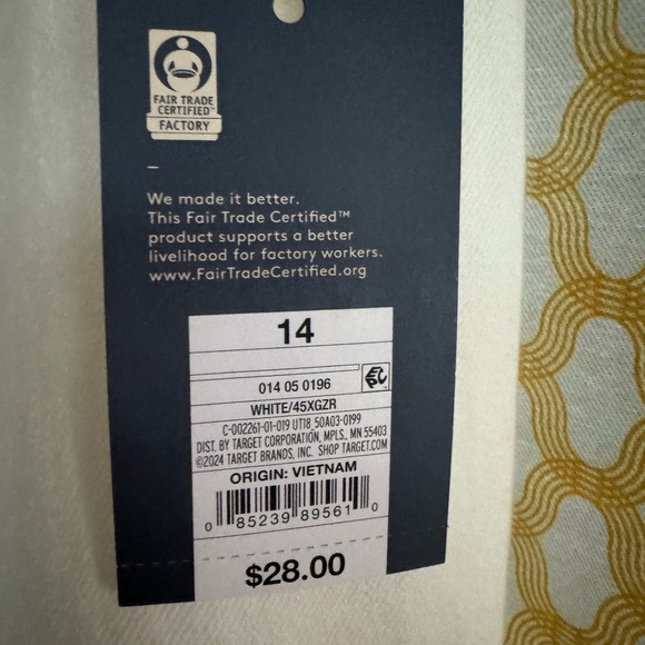 NWT/ Universal thread high rise sailor wide leg ankle jeans - size 17 left - Picture 6 of 6